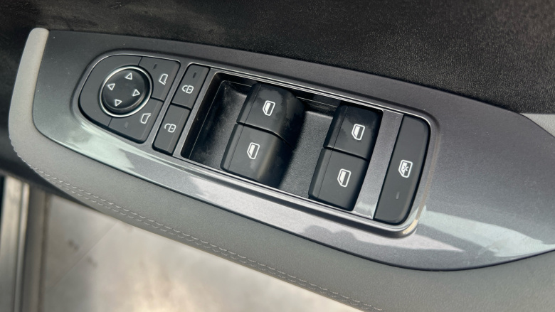 BYD Dolphin Surf 65kW Active 30kWh 5dr Auto Electric Hatchback